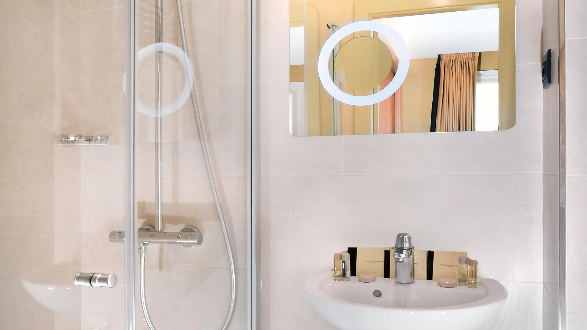 Dalila 3* Paris